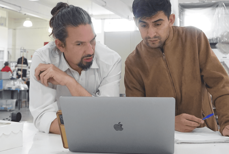 Un día en la fábrica: capacitación técnica en acción